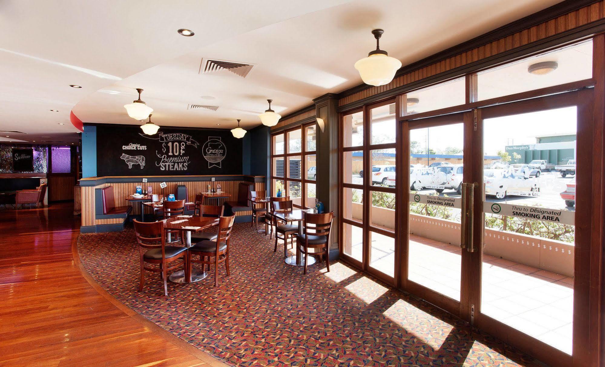 Wilsonton Hotel Toowoomba Exteriör bild
